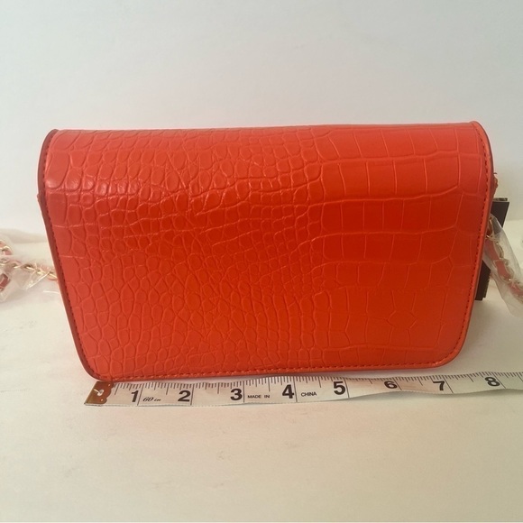 NWT Badgley Mischka Croco Crossbody Gold Chain Purse Handbag Small BM-4173 - Picture 4 of 10